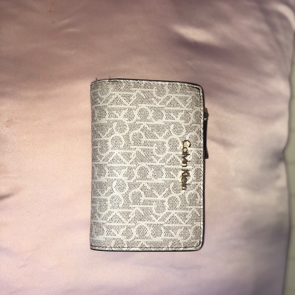 Small White Calvin Klein Wallet